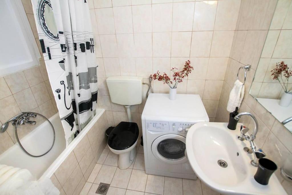 2Bdr Olympianzeus Apt With Netflix Athene Buitenkant foto